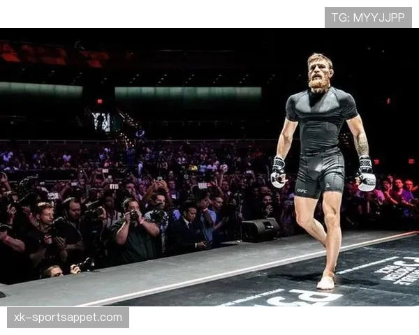 康纳训练完直接开直升机去夜店？