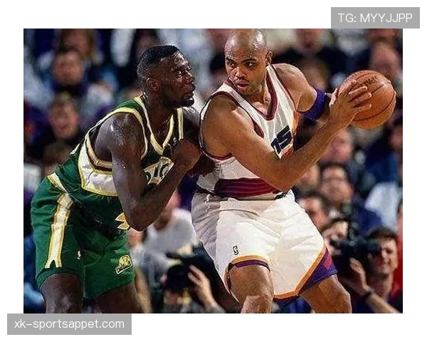 查尔斯·巴克利对比劳伦斯·弗兰克，内线篮板争抢效率明显领先